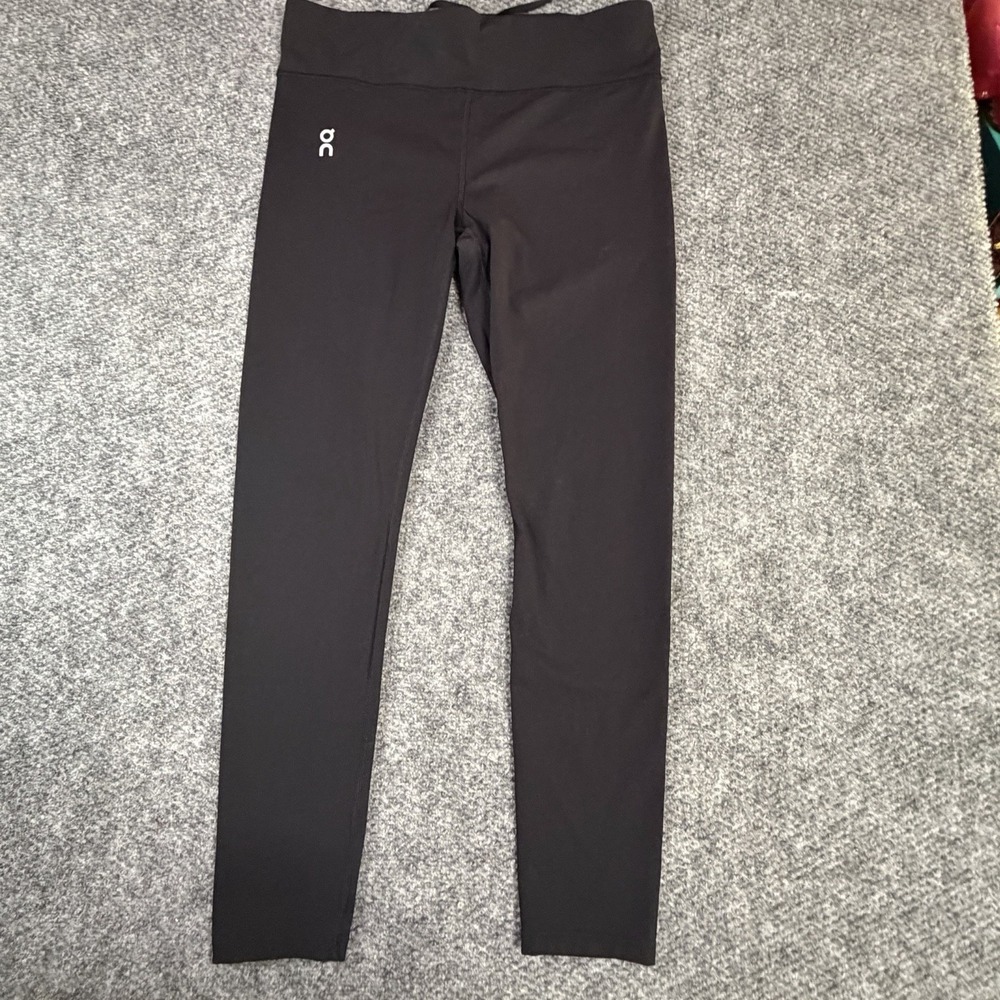 ON Run on Clouds Women's Train 7/8 Cropped Scuba-Like Tights Black X-Large
